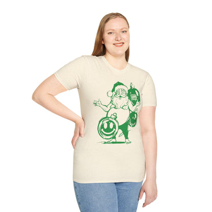 Santa Graffiti Style Ornament T-Shirt – Retro Holiday Graphic Tee